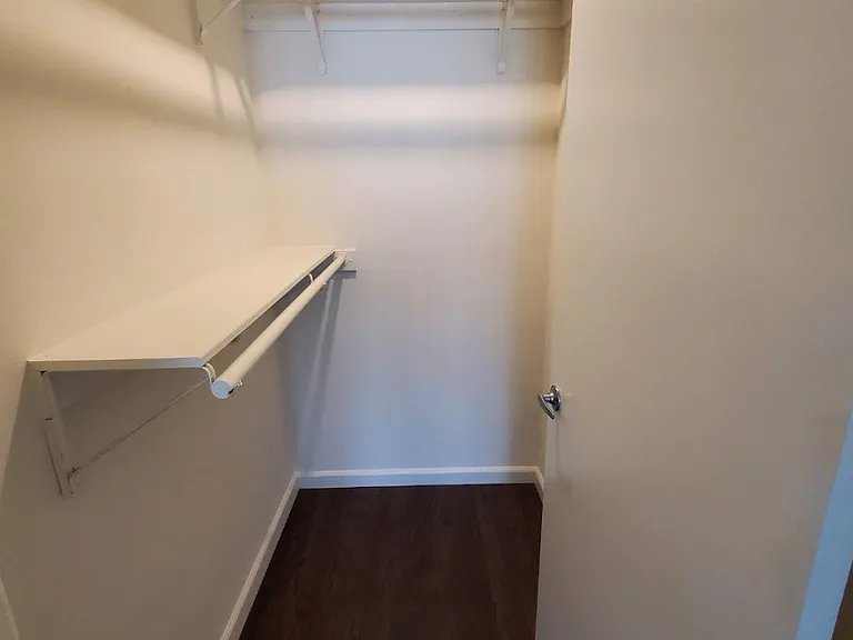 Burton Way Apartments — Photo 12