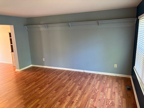 3rd image of 3913 Captain Molly Cir