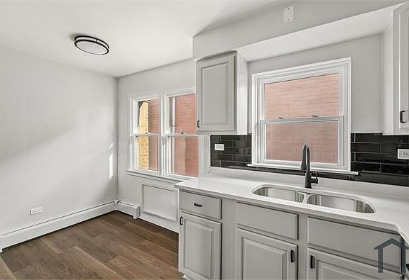 5th image of 3119 W Wabansia Ave #5
