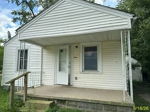 1203 W 18th St, Muncie, IN 47302