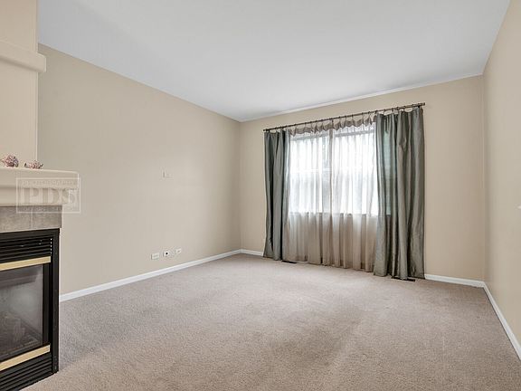 3rd image of 1139 N Claremont Dr