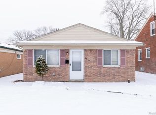 23164 Piper Ave, Eastpointe, MI 48021