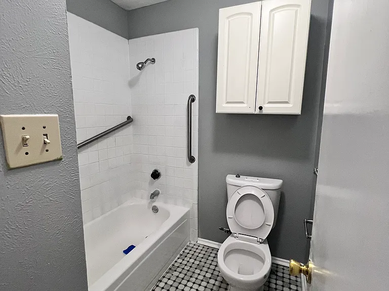 3207 Forest Creek Dr — Photo 10