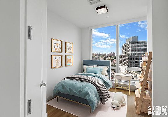 4th image of 525 Clinton Ave APT 3S