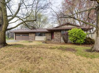2825 E Loren St, Springfield, MO 65804