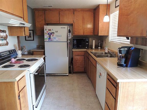 2nd image of 24505 Camelia Way