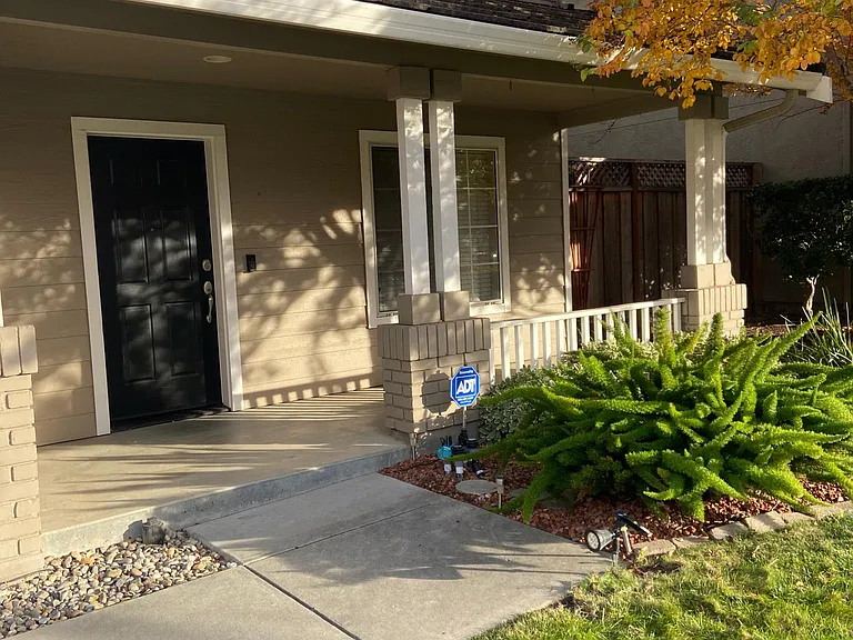 9230 Loganberry Dr — Photo 2