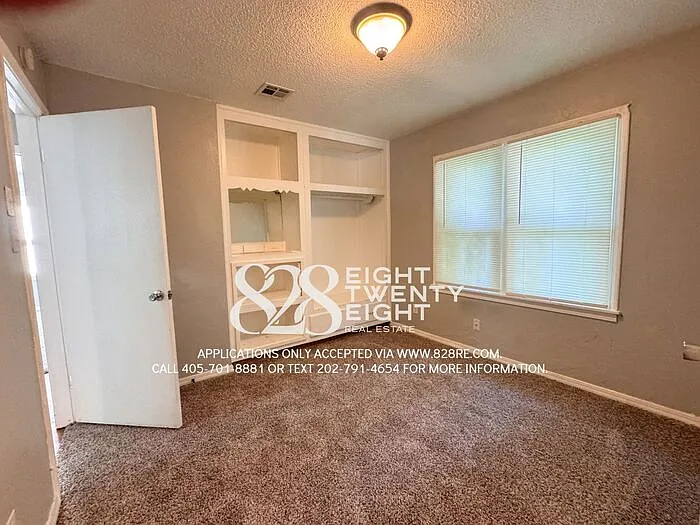 1004 Holly Dr — Photo 11