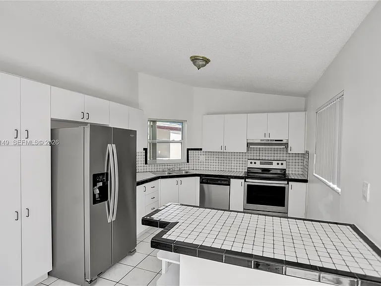 11854 SW 210th St — Photo 17