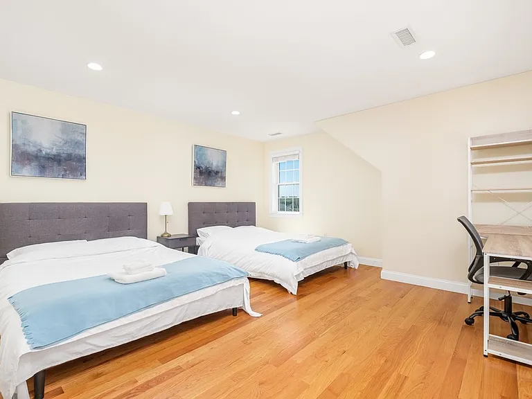 89 Overland Rd #2 — Photo 15