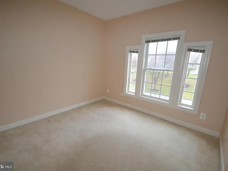 2236 Sussex Way — Photo 20
