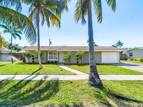 1005 Coral Court, Boynton Beach, FL 33426