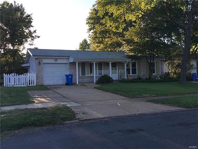 1st image of 95 Bon Aire Dr