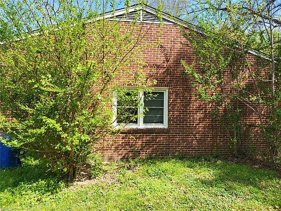 3rd image of 23 Colony Rd