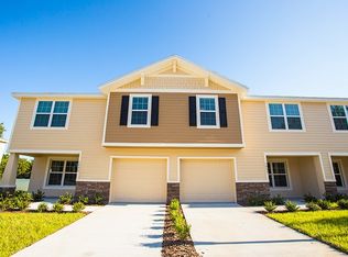 1050 Dossey Oaks Ln, Lakeland, FL 33811