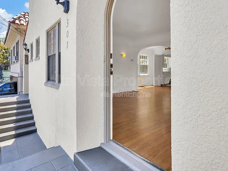 301 Brookes Ave — Photo 24