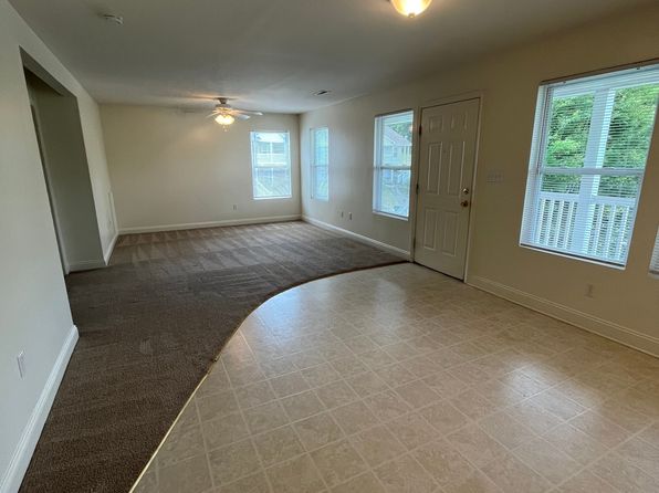 Mount Tabor Village, 1912 Tabor Village Dr, Blacksburg, VA 24060