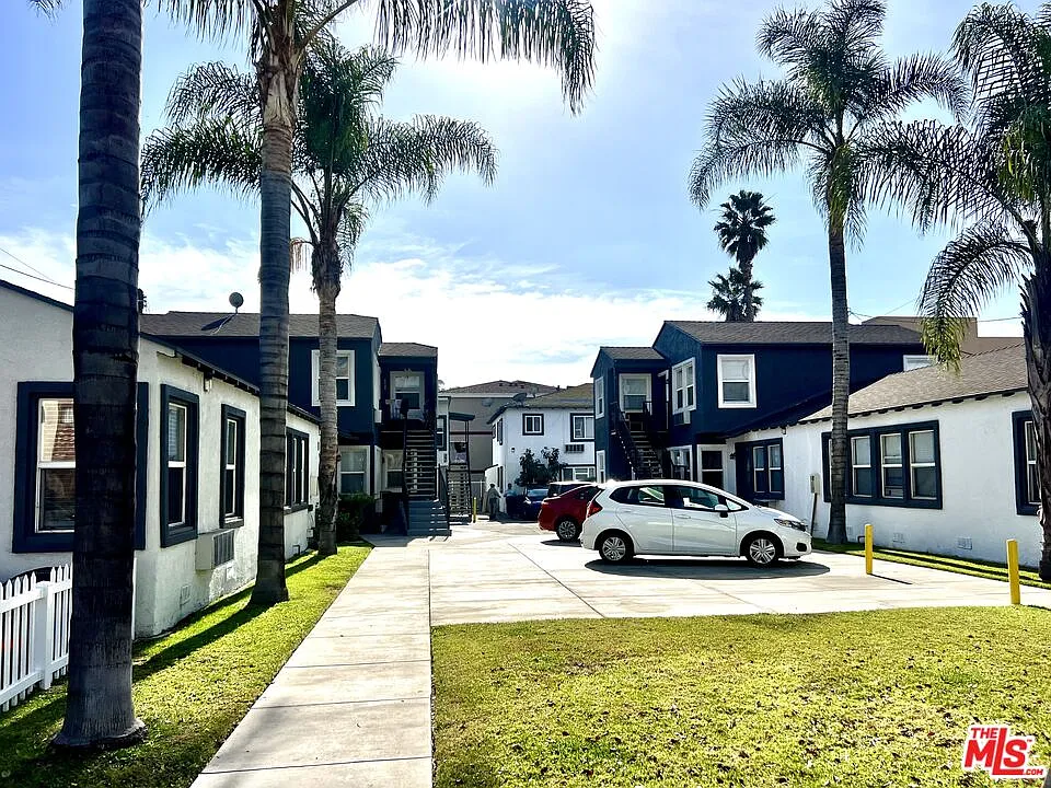 1 bed, 1.0 bath, 575 sqft, $2,150 — Photo 2