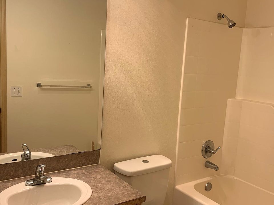 1st image of 5003-5023 176th St SW