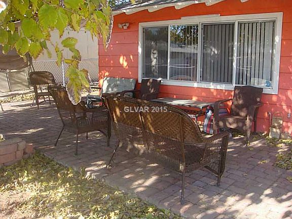 3rd image of 3876 Commanche Ave