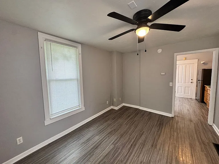 902 N Harrison St — Photo 5