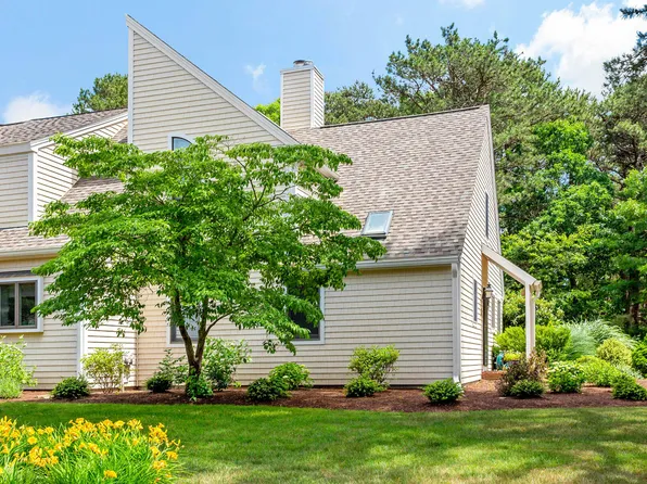 35 Shellback Way #E, Mashpee, MA 02649