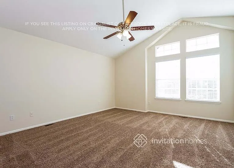 524 Fox Run Cir — Photo 15