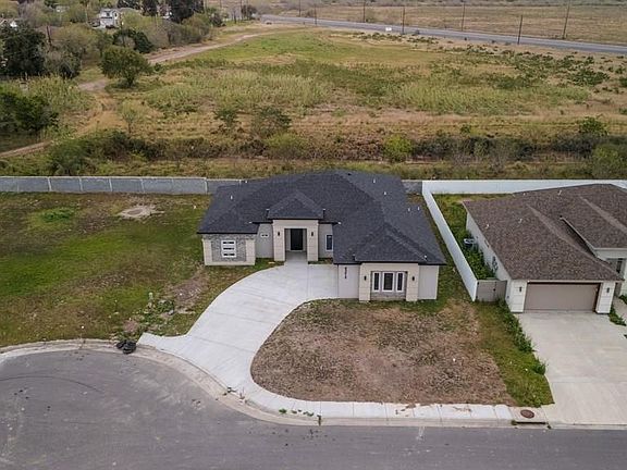 3rd image of 4372 Aurora Cir