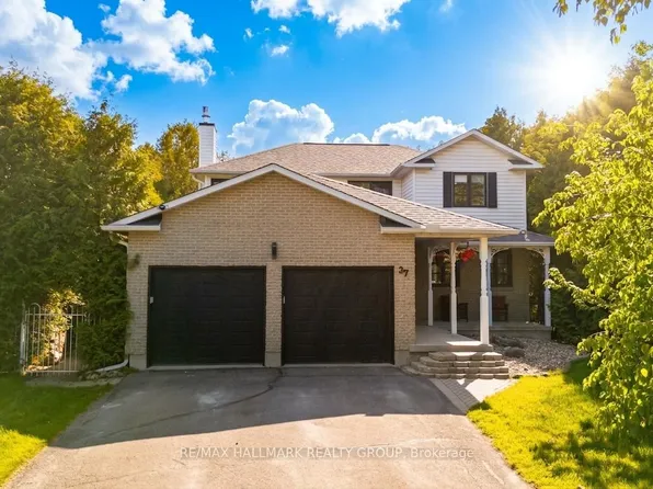 37 Stitt St, Ottawa, ON K2S 0R5