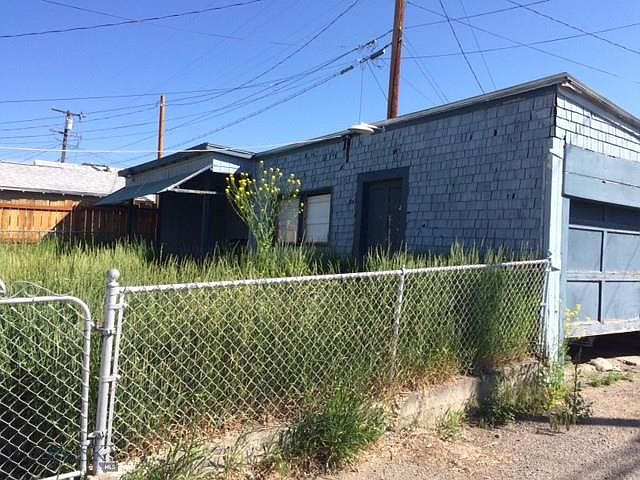 2nd image of 1126 Iowa Ave