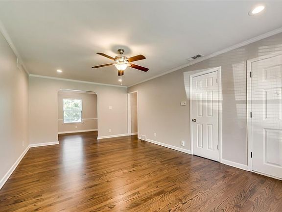 4th image of 7419 Eccles Dr
