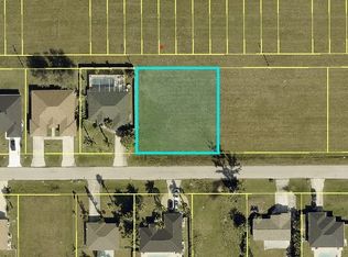 1933 NE 15th Ln, Cape Coral, FL 33909