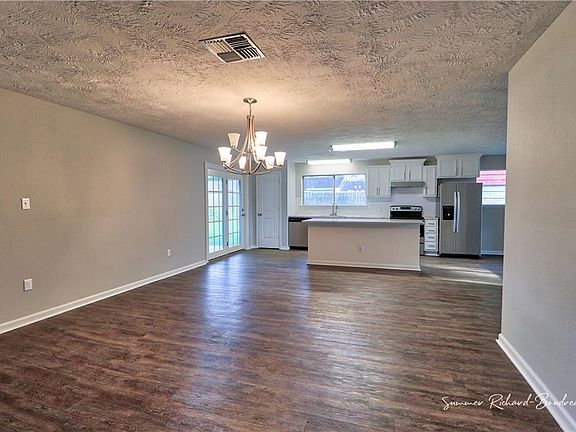 4th image of 429 McKinley St