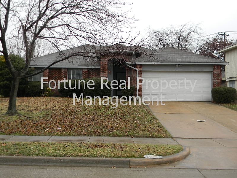 1st image of 8220 Cloverglen Ln