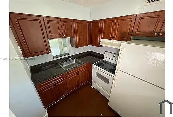 2 bed, 1.0 bath, $1,750 — Photo 4
