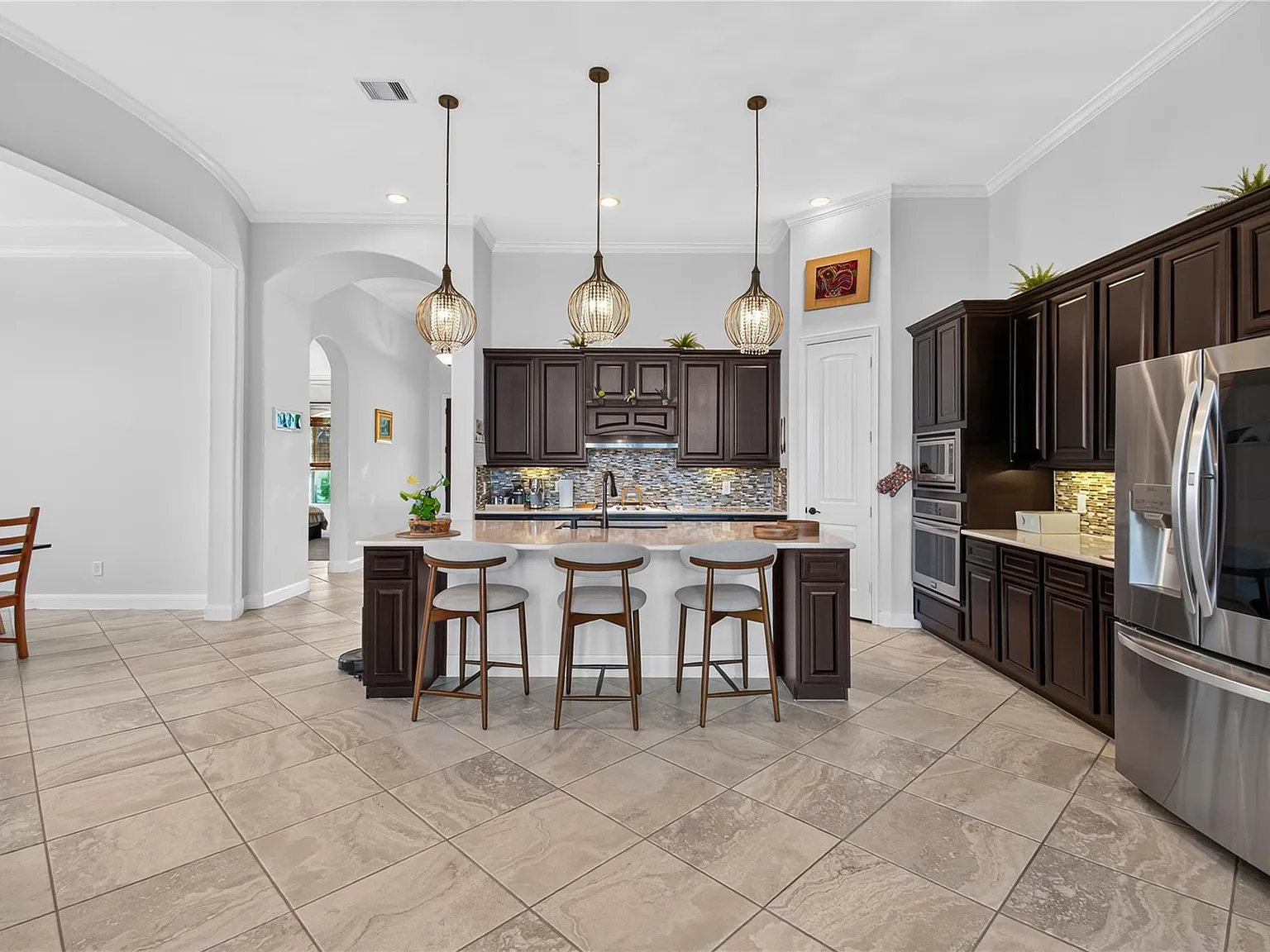 5 bed, 3.0 bath, 3143 sqft, $3,595 — Photo 2