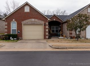 4264 Greentree Way #19A, Sand Springs, OK 74063