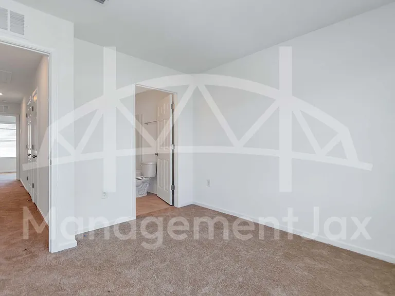 8335 Asteroid St — Photo 8