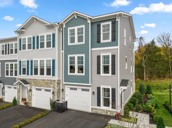 113 Checkerspot Way, Lake Frederick, VA 22630
