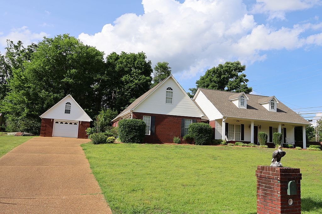 104 Amy Ct - Property Image