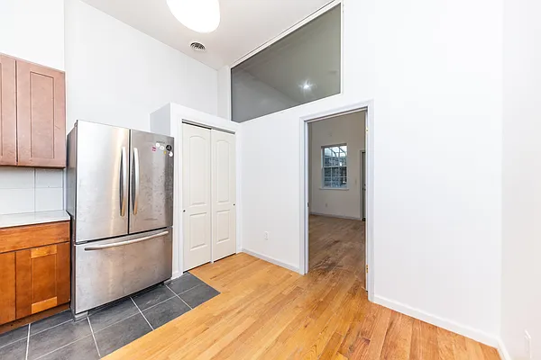 Rented by Oxford Property Group | media 13