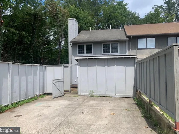 133 Woodlake Dr, Charlottesville, VA 22901