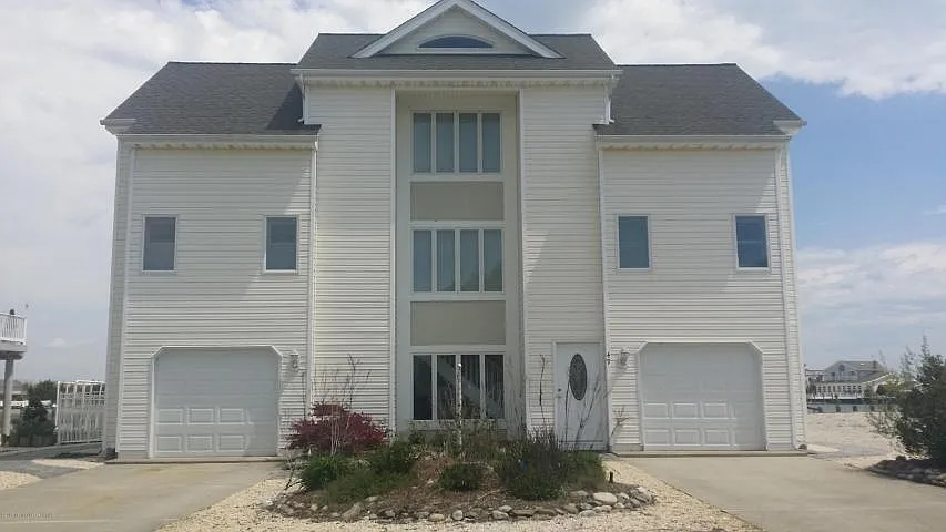49 Kentucky Dr photo 1