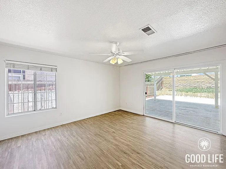1311 Carnell Ct — Photo 10