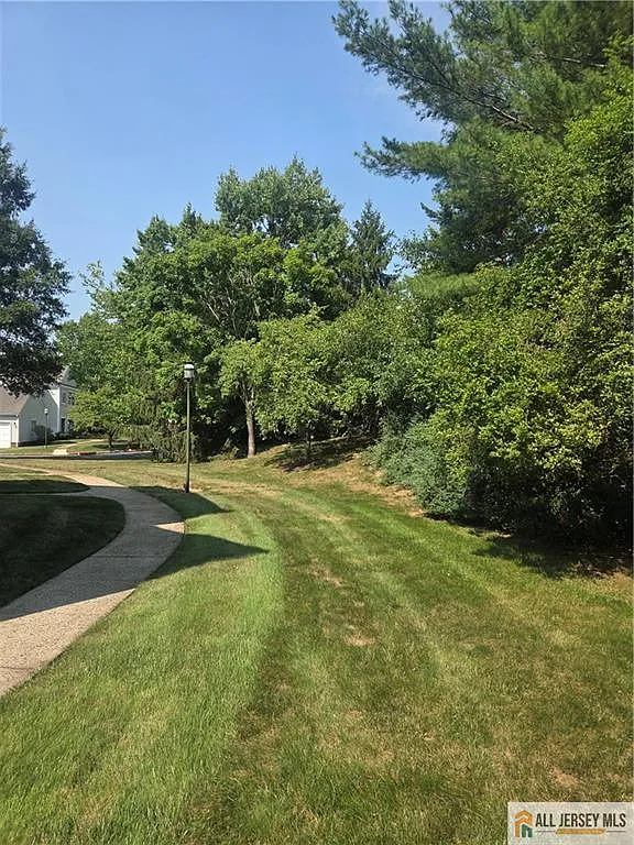 2 bed, 2.0 bath, 1393 sqft, $2,500 — Photo 4