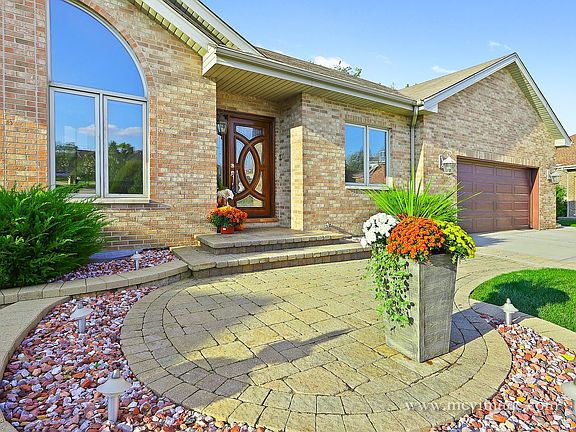 2nd image of 15510 S Elder Ct