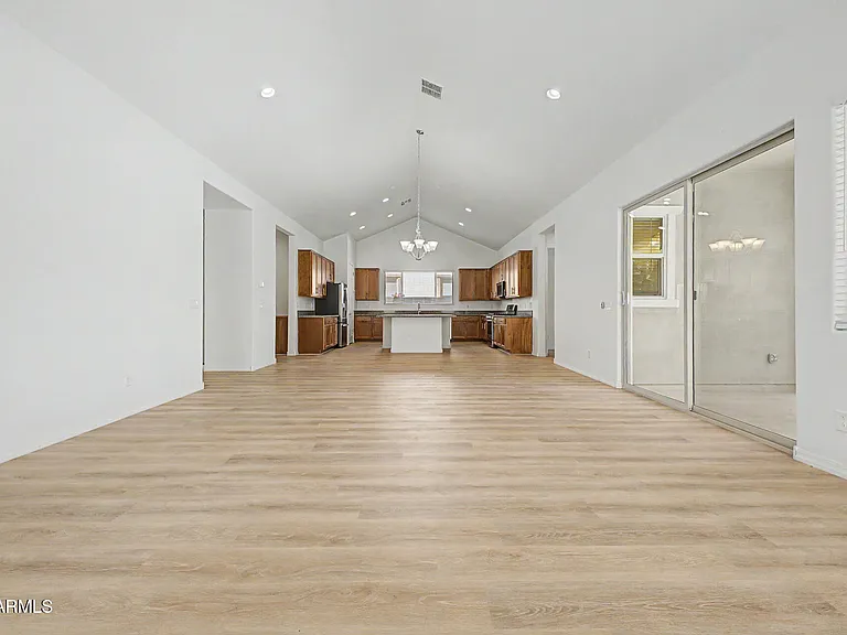 20523 W Rosewood Ln — Photo 8