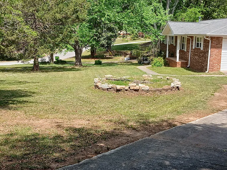 6090 King Arthur Dr — Photo 11