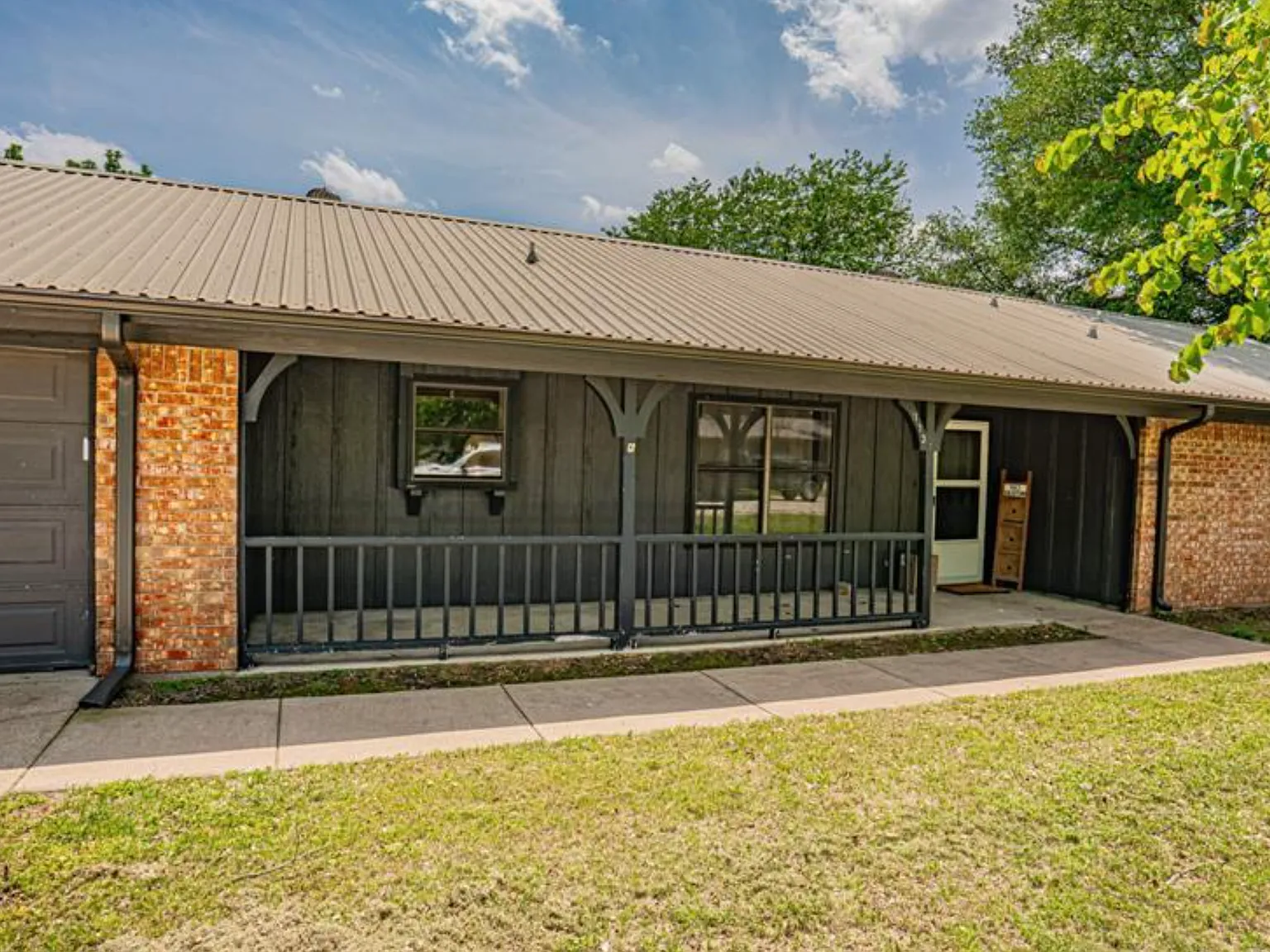 113 Wheeler Dr — Photo 2