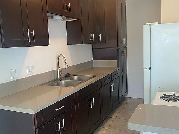 5th image of 3531 E Wilton St